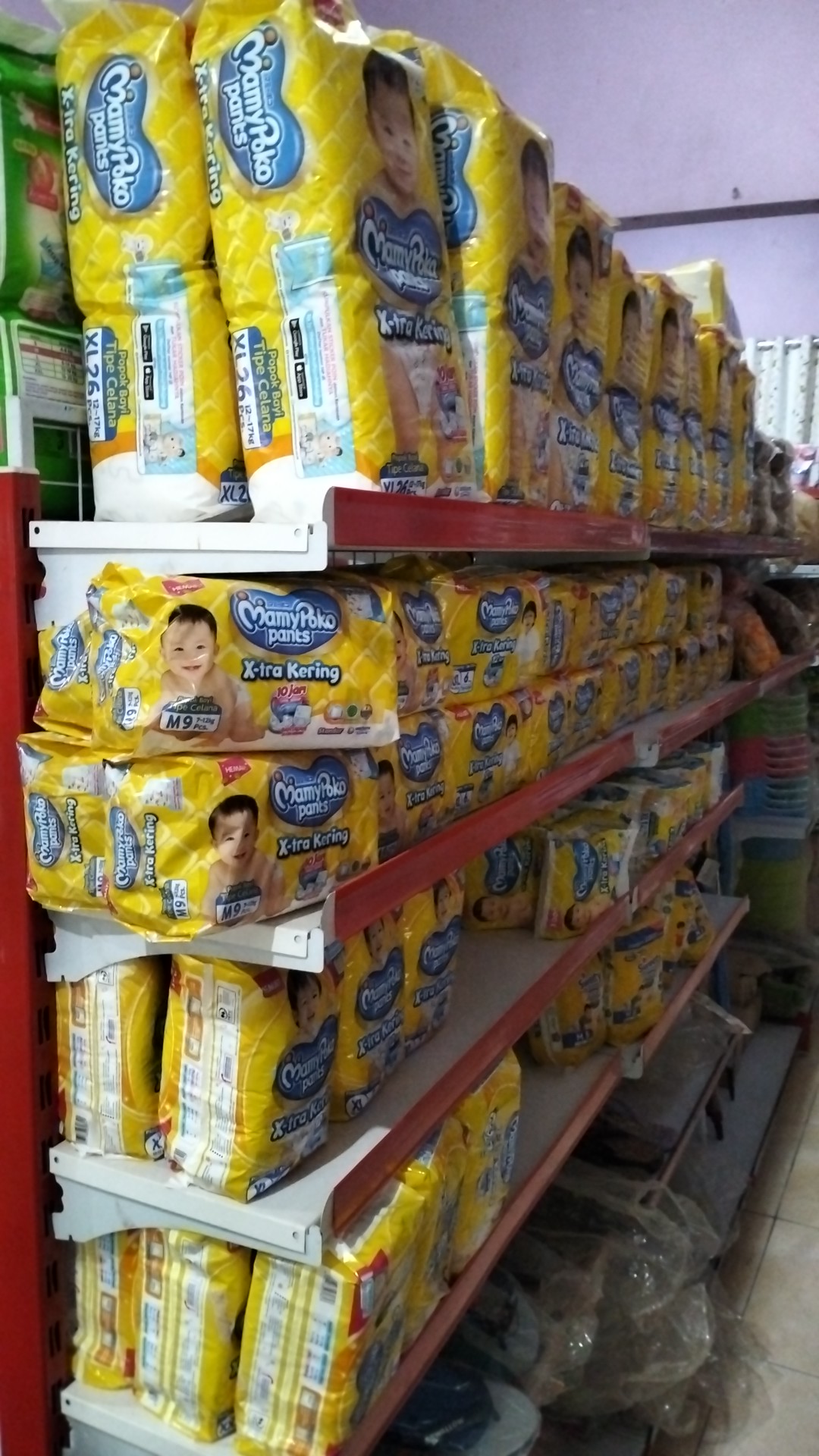 Rak display popok celana bayi